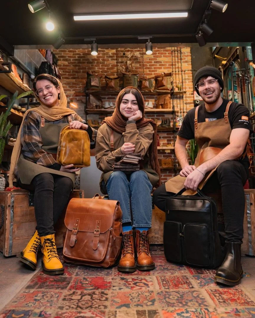 ویزلند: برند کیف و کفش vizland ویزلند - طراحی کیف و کفش -1