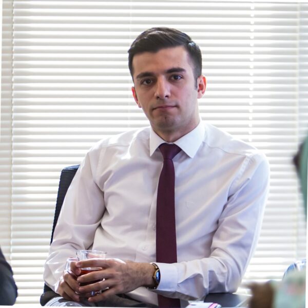 علیرضا اسکندری: طراح محصول و مدیر خلاق | AliReza Eskandari علیرضا اسکندری طراح محصول