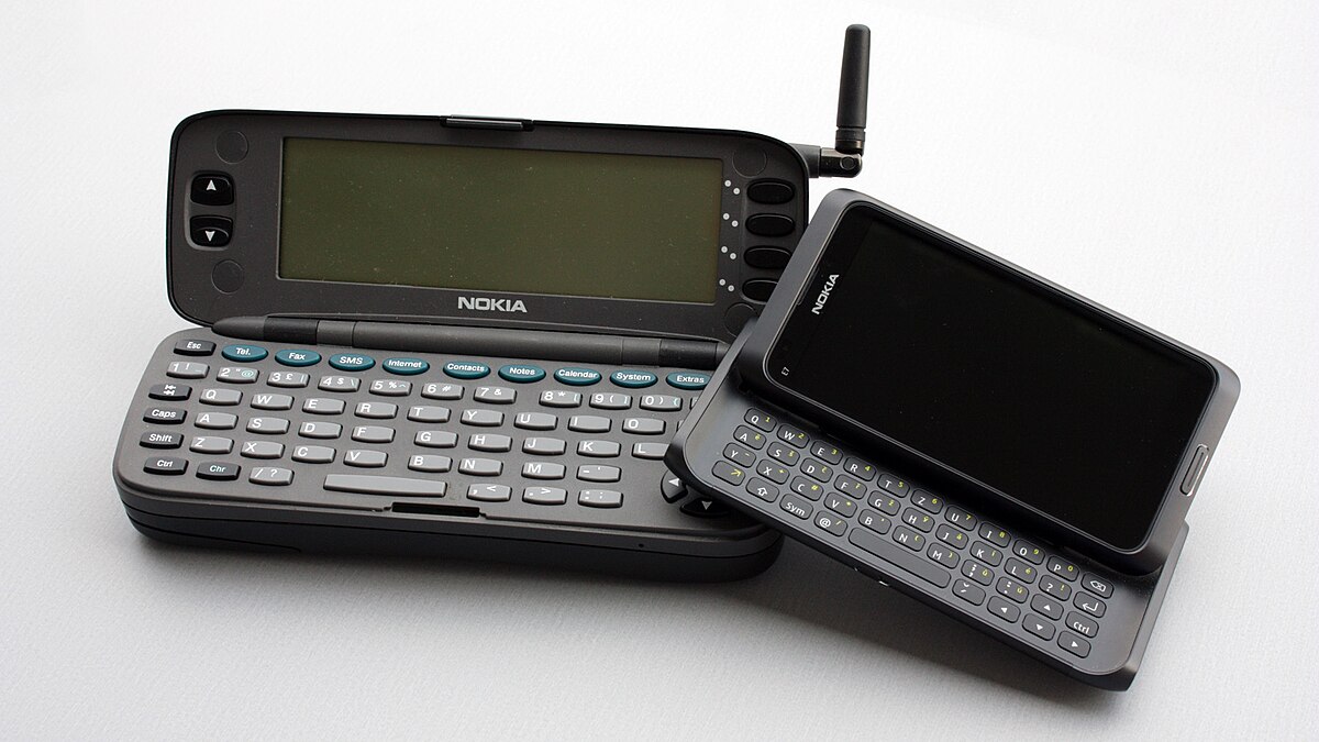 نوکیا: پادشاه رابط کاربری سختافزاری و آیکنهای جیبی طراحی محصولات نوکیا Nokia 9000 Communicator E7 باشگاه طراحی و پرورش محصول نوکیا: پادشاه رابط کاربری سختافزاری و آیکنهای جیبی