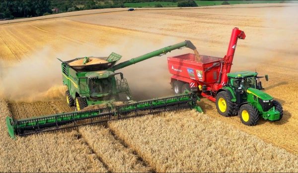کمباین آسان‌سازان ماشین‌های کمباین صنعتی: طراحی، عملکرد و آینده کشاورزی |🚜 Combine harvester
