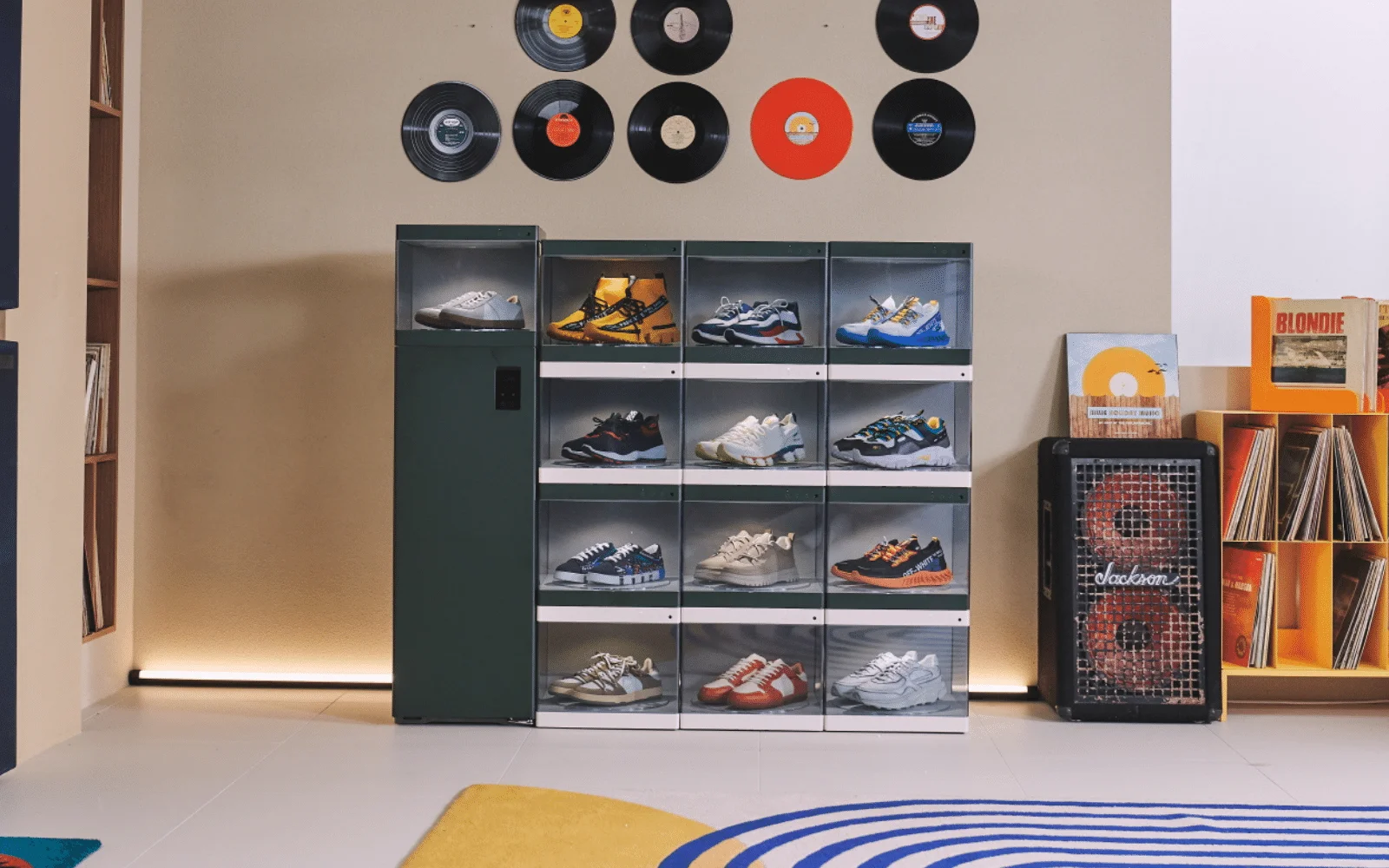 Styler ShoeCase و Styler ShoeCare جاکفشی مدرن ال جی