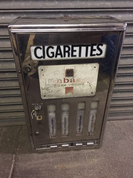دستگاههای فروش خودکار (Vending Machines): انقلابی در دسترسی به محصولات دستگاه فروش خودکار - وندینگ ماشین