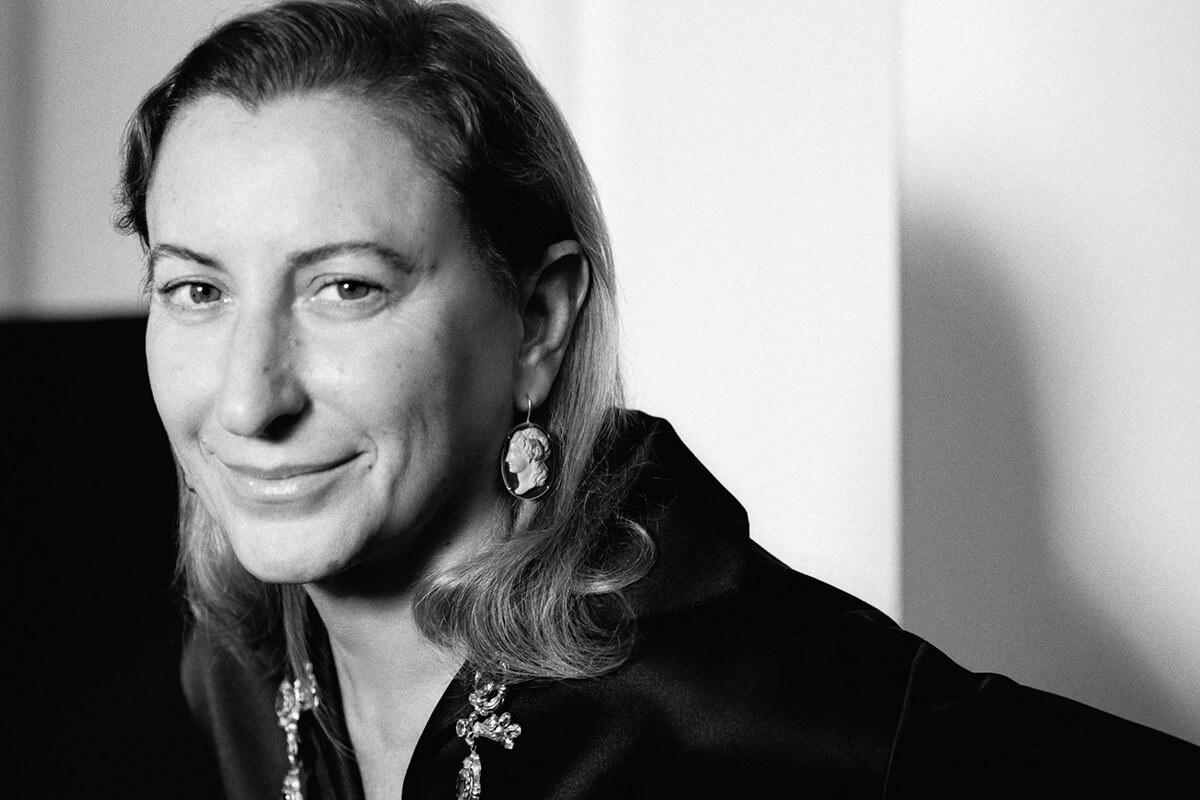 میوچا پرادا: مغز متفکر پشت "پرادا" و خالق مد هوشمندانه | Miuccia Prada میوچا پرادا | Miuccia Prada