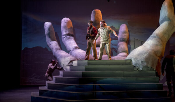 طراحی صحنه سینما و تئاتر