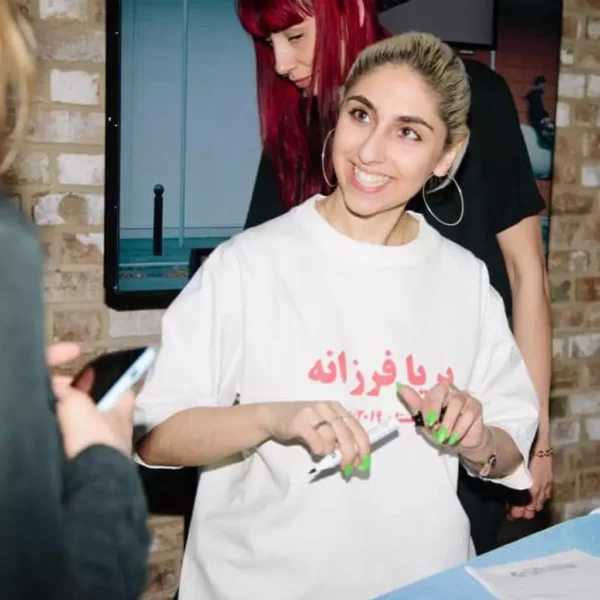 پریا فرزانه: طراح مد ایرانی–بریتانیایی | Paria Farzaneh طراحی مد و استایل- پریا فرزانه