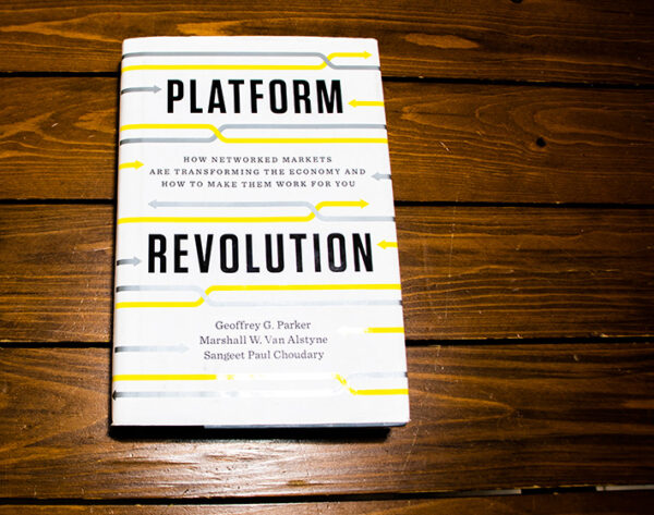 کتاب انقلاب پلتفرم | معرفی و خلاصه platform-revolution-کتاب-انقلاب-پلتفرم