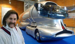 لوئیجی کولانی Luigi Colani دیزاین کلاب