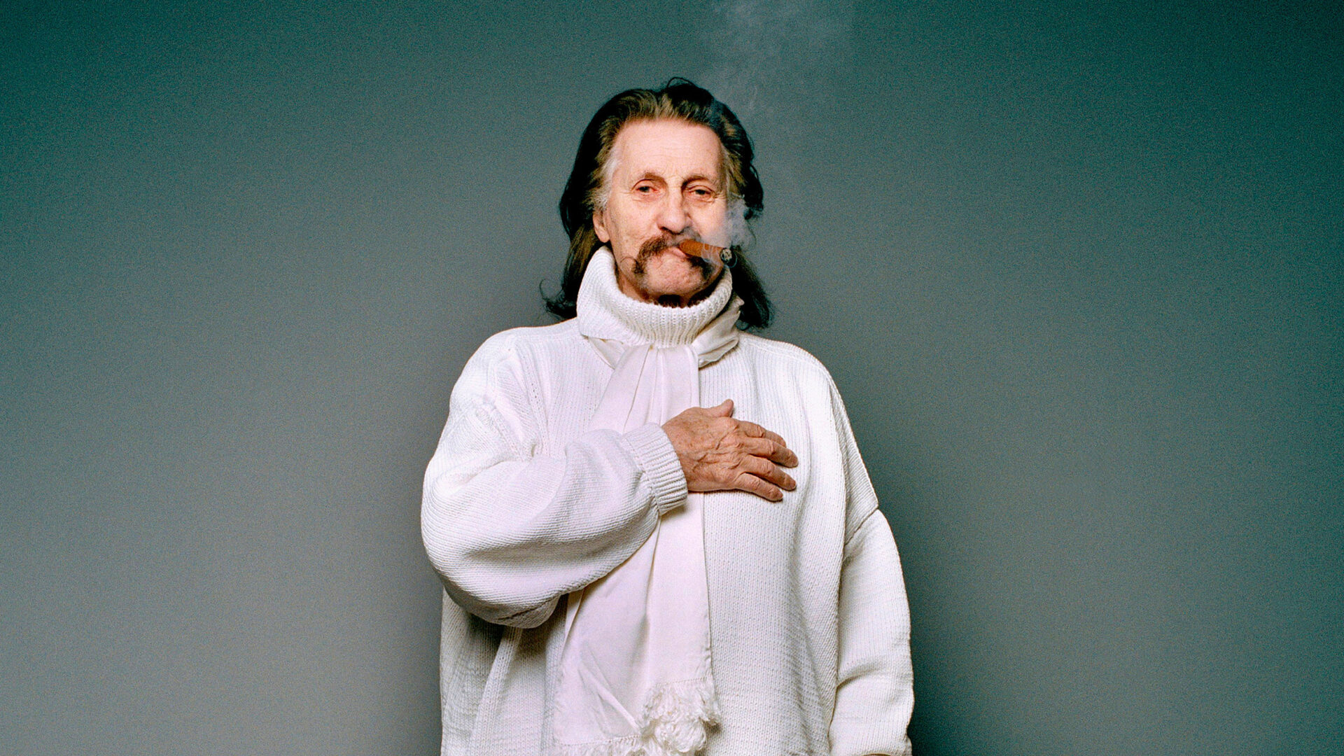 لوئیجی کولانی: صنعتگر ساختارشکن | Luigi Colani Luigi Colani dezeen hero1 آسان: باشگاه طراحی و پرورش محصول لوئیجی کولانی: صنعتگر ساختارشکن | Luigi Colani