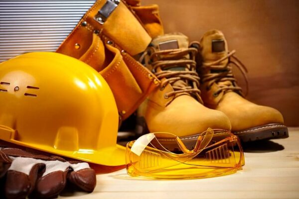 طراحی کفش ایمن برای کار با اصول HSE safety-shoes طراحی کفش ایمن