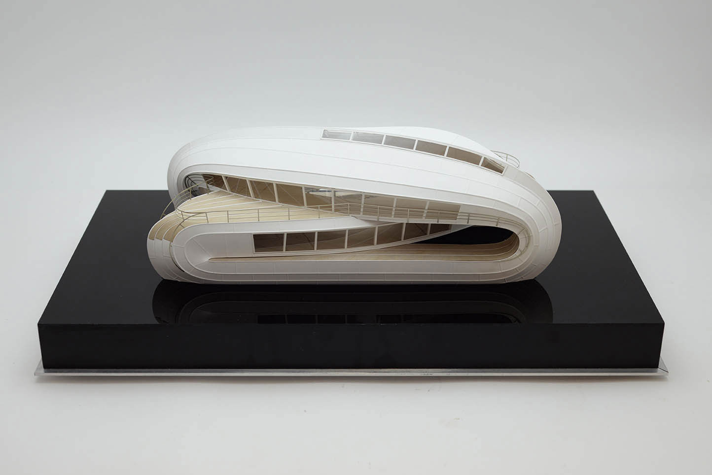 توماس هدرویک: طراح با هویت چندرشتهای | Thomas Heatherwick heatherwick Boat 7769Boat – Nantes France 2 باشگاه طراحی و پرورش محصول توماس هدرویک: طراح با هویت چندرشتهای | Thomas Heatherwick