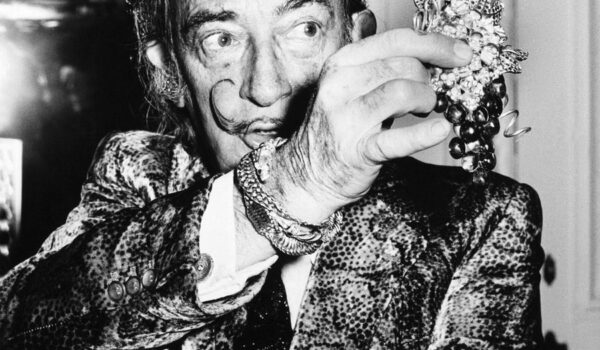 طراحی جواهرات سالوادور دالی 14 آسان‌سازان نگاهی به جواهرات طراحی شده توسط سالوادور دالی