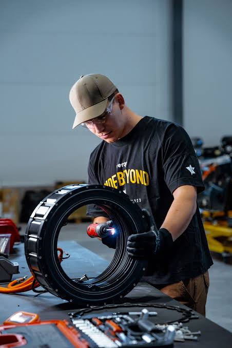 تعبیه موتور روی چرخ عقب موتورسیکلت Verge Motorcycles 4 آسان‌سازان تعبیه موتور روی چرخ عقب موتورسیکلت: Verge Motorcycles