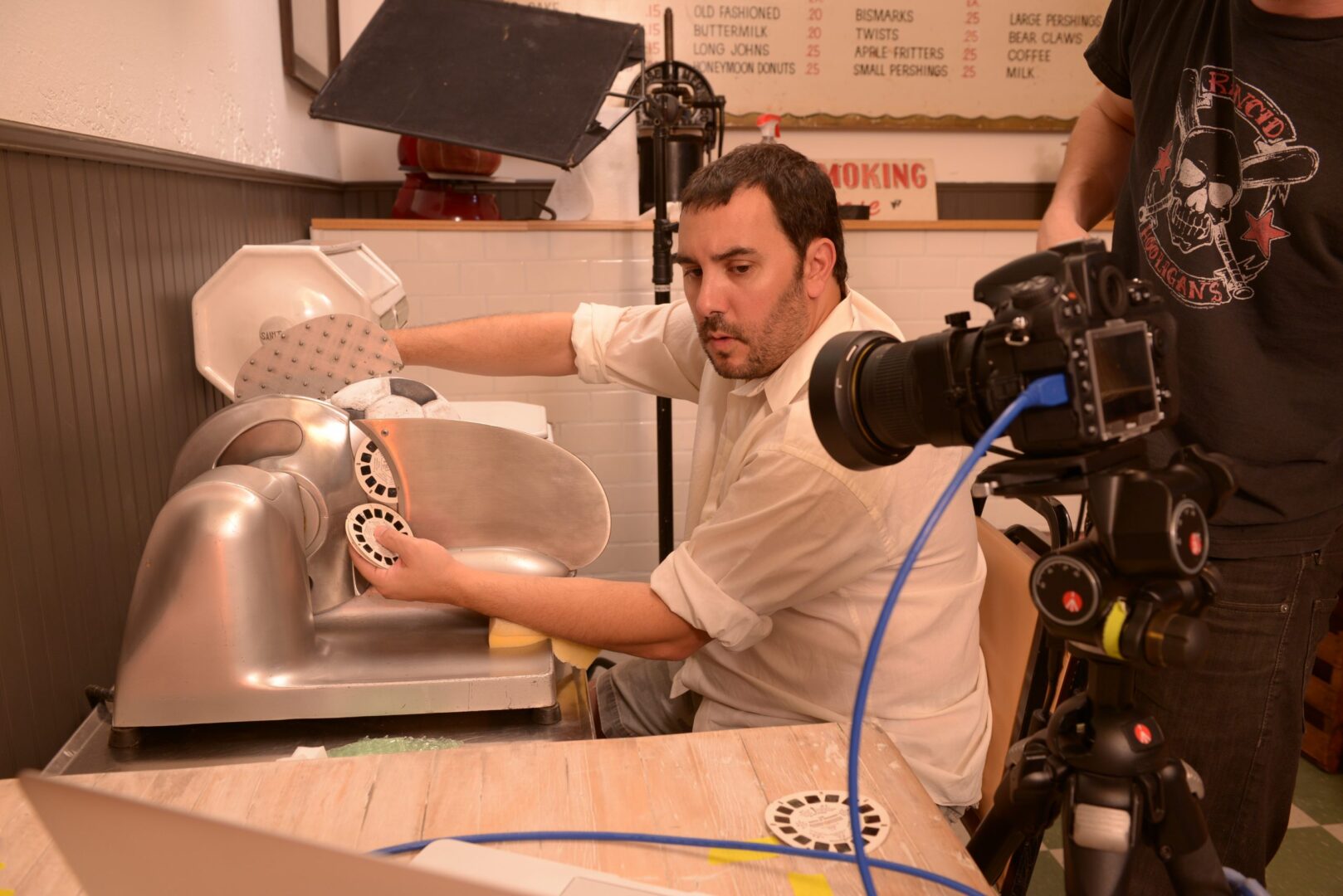 آدام پیساپین adam pesapane آسان‌سازان آدام پِساپین: انیماتور PES و مدیرخلاق | adam pesapane