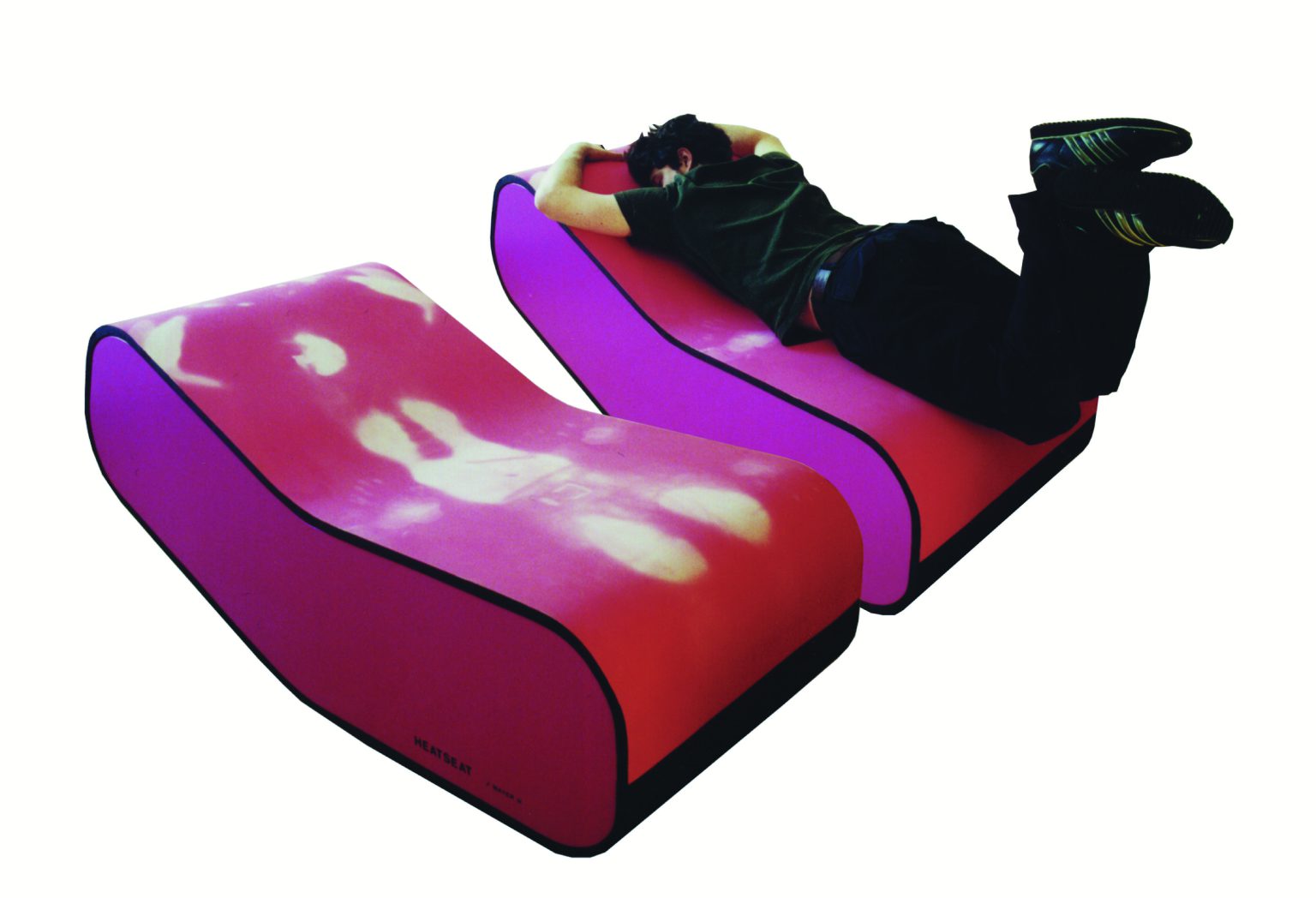 ۳. Heat Seat J. Mayerhمعرفی و نکات طراحی فرنیچر مبلمان واکنش‌گراتعاملی 1 آسان: باشگاه طراحی و پرورش محصول فرنیچر-مبلمان واکنش‌گرا/تعاملی: معرفی و نکات طراحی