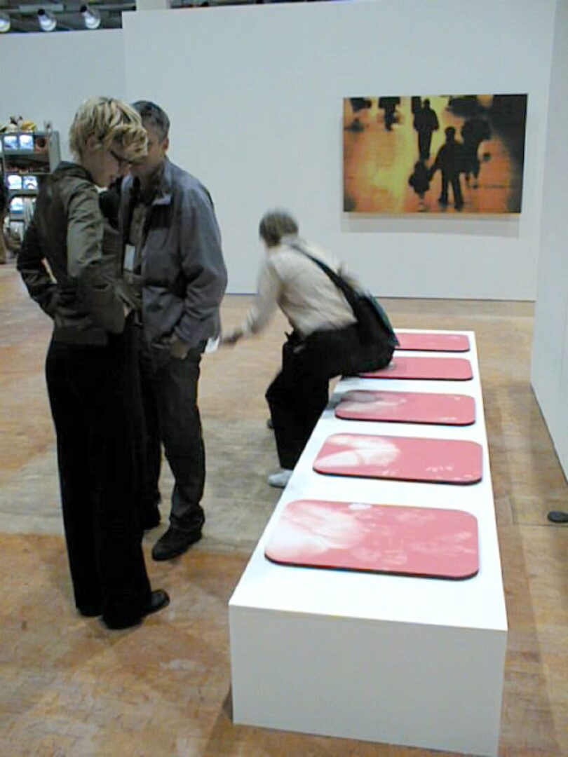 ۳. Heat Seat J. Mayerhمعرفی و نکات طراحی فرنیچر مبلمان واکنش‌گراتعاملی 2 آسان: باشگاه طراحی و پرورش محصول فرنیچر-مبلمان واکنش‌گرا/تعاملی: معرفی و نکات طراحی