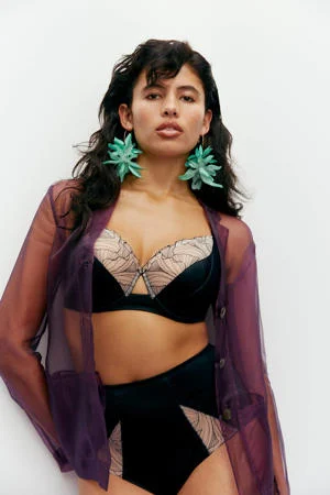 برند لباس و اکسسوری هانکه مولر | Hunkemöller لباس زیر و اکسسور هانکه مولر3 آسان: باشگاه طراحی و پرورش محصول برند لباس و اکسسوری هانکه مولر | Hunkemöller