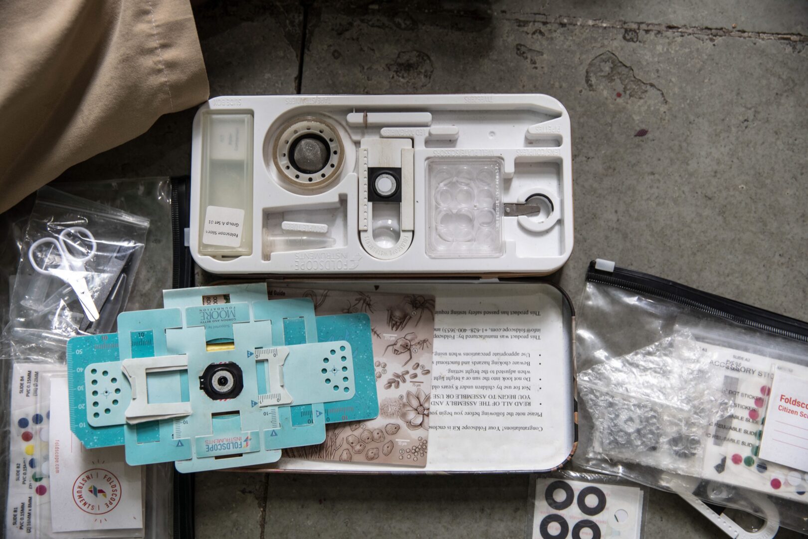 فولدسکوپ: میکروسکوپ تاشو کاغذی | Foldscope Foldscope 3 آسان: باشگاه طراحی و پرورش محصول فولدسکوپ: میکروسکوپ تاشو کاغذی | Foldscope