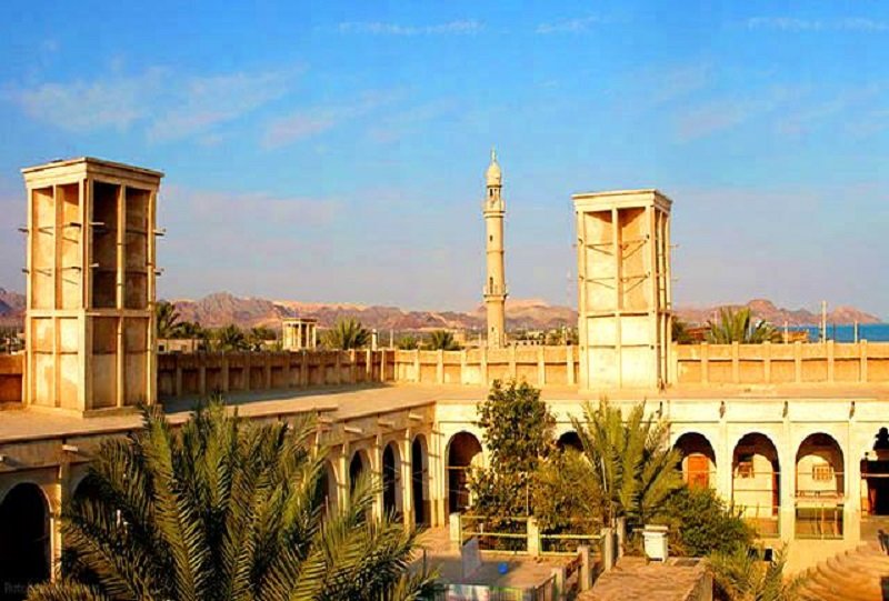 معماری برای اقلیم مرطوب: الگوهای موفق در جنوب ایران تاثیر اقلیم بر معماری الگوهای موفق در جنوب ایران آسان: باشگاه طراحی و پرورش محصول معماری برای اقلیم مرطوب: الگوهای موفق در جنوب ایران