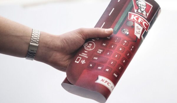 معرفی سینی هوشمند KFC Tray Typer تجربه‌ای نوین از بازاریابی و فناوری