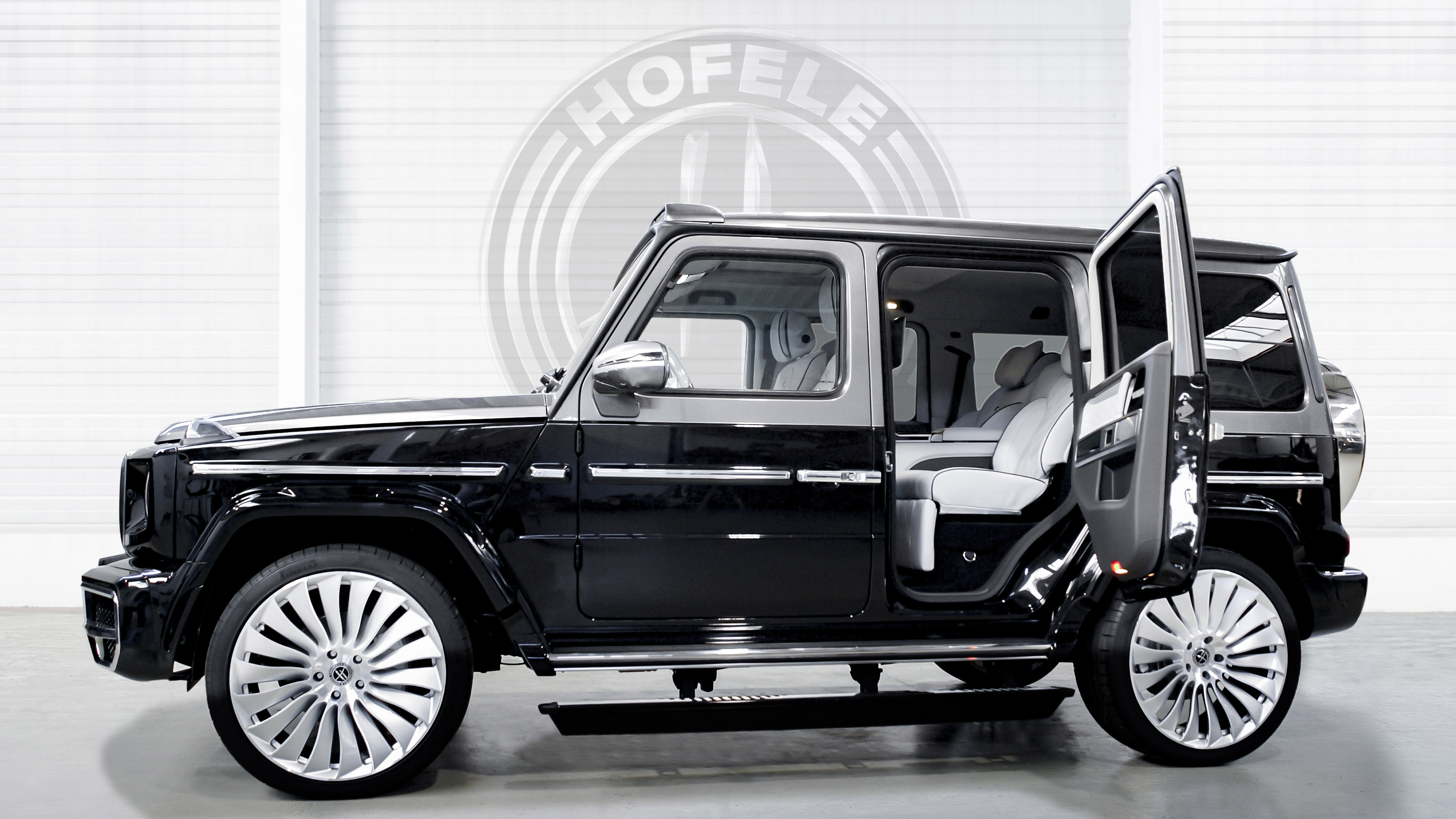 5️⃣ درب‌های خودکشی (Suicide Doors)