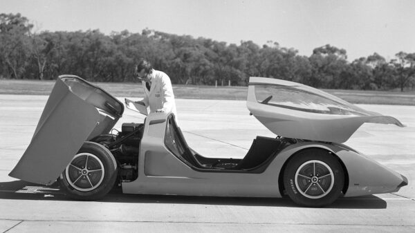 6️⃣ درب‌های کانوپی (Canopy Doors) طراحی درب خودرو