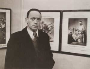 john heartfield جان هرت‌فیلد طراح گرافیک که با تصویرسازی علیه فاشیسم جنگید 1 آسان‌سازان جان هرت‌فیلد: طراح گرافیک که با تصویرسازی علیه فاشیسم جنگید | John Heartfield