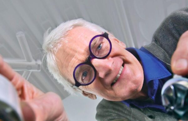 جیمز دایسون: مهندسی که طراحی را دوباره تعریف کرد | Dyson James Dyson