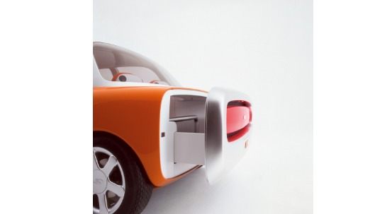 طراحی خودرو مارک نیوسون طراح آینده‌گرا با فرم‌های سیال Marc Newson 4 آسان: باشگاه طراحی و پرورش محصول مارک نیوسون: طراح محصول چندمنظوره | Marc Newson