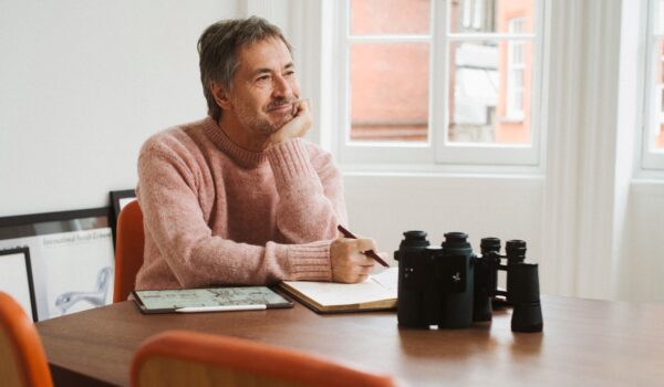 مارک نیوسون طراح آینده‌گرا با فرم‌های سیال Marc Newson