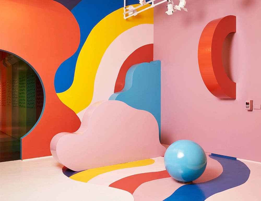 Color Factory: تجربهای غوطهور در دنیای رنگها Color Factory – تجربهای غوطهور در دنیای رنگها 🎨✨2 آسانسازان Color Factory: تجربهای غوطهور در دنیای رنگها