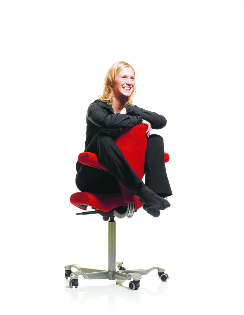 پیتر ابزویک: طراح مبلمان که به بدن اجازه میدهد «تصمیم بگیرد» | Peter Opsvik Capisco Saddle Chair پیتر ابزویک طراح فرنیچر و مبلمان Peter Opsvik 2 باشگاه طراحی و پرورش محصول پیتر ابزویک: طراح مبلمان که به بدن اجازه میدهد «تصمیم بگیرد» | Peter Opsvik