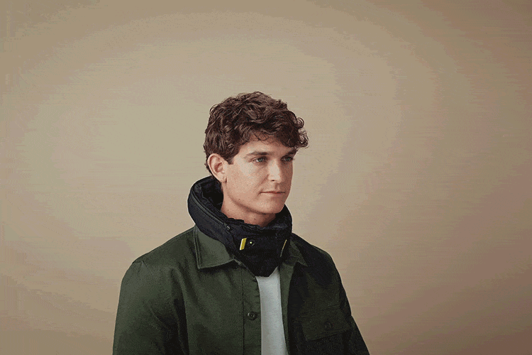 Hovding Airbag Helmet کلاه ایمنی‌ای که دیده نمی‌شه، اما نجاتت می‌ده آسان: باشگاه طراحی و پرورش محصول Hovding Airbag Helmet: کلاه ایمنی‌ای که دیده نمی‌شه، اما نجاتت می‌ده