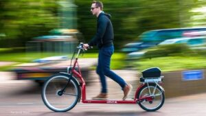 Lopifit ترکیبی از دوچرخه و تردمیل 1 آسان: باشگاه طراحی و پرورش محصول Lopifit: وسیله نقلیه ترکیبی از دوچرخه و تردمیل "لوپ‌فیت"