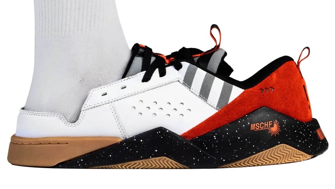 MSCHF میس‌چیف ساختارشکن و بازیگوش 2 آسان‌سازان میس‌چیف: ساختارشکن و بازیگوش MSCHF