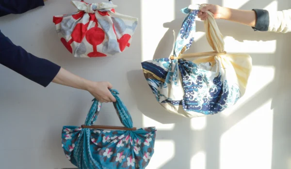 furoshiki 4 آسان: باشگاه طراحی و پرورش محصول Furoshiki: از سنت ژاپنی تا طراحی پایدار مدرن کیف👜
