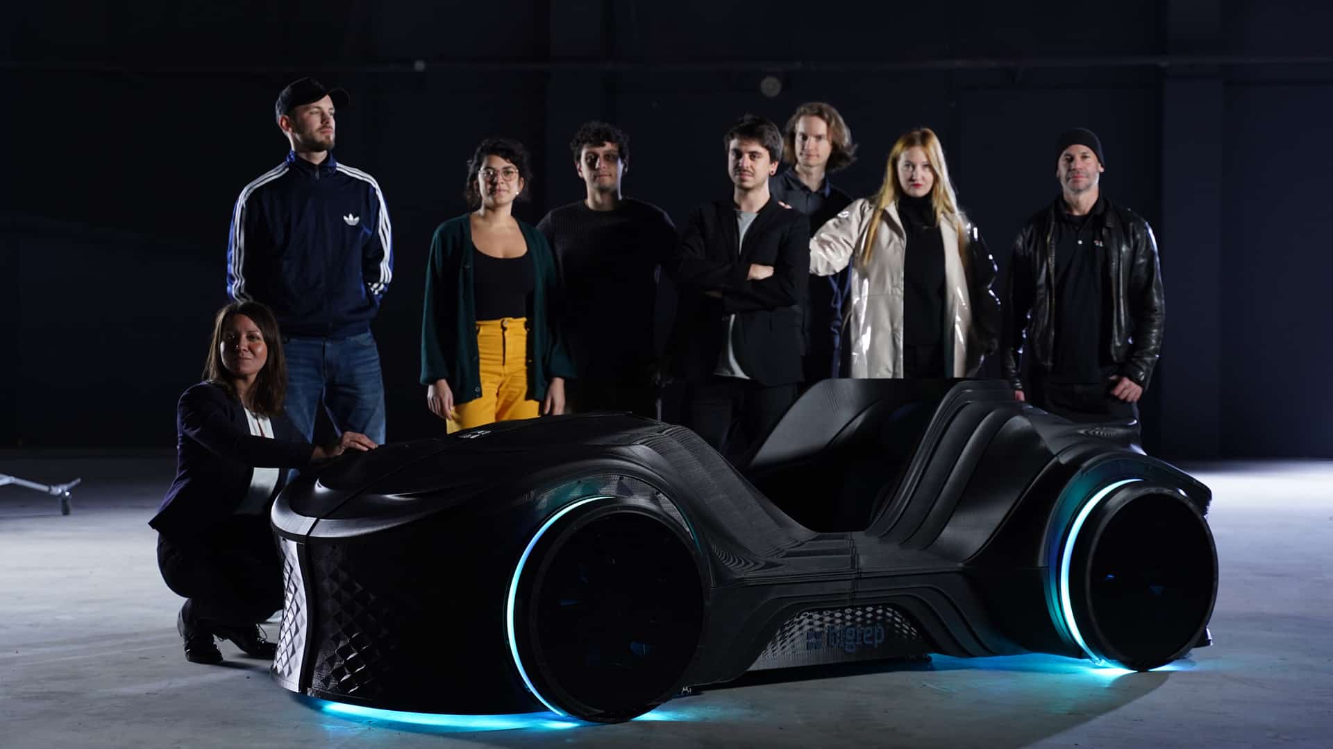 بازطراحی وسایل نقلیه برای زندگی اشتراکی شهری آیند طراحی خودرو آسان‌سازان بازطراحی وسایل نقلیه برای زندگی اشتراکی: وقتی خودرو، فرنیچر شهری می‌شه!