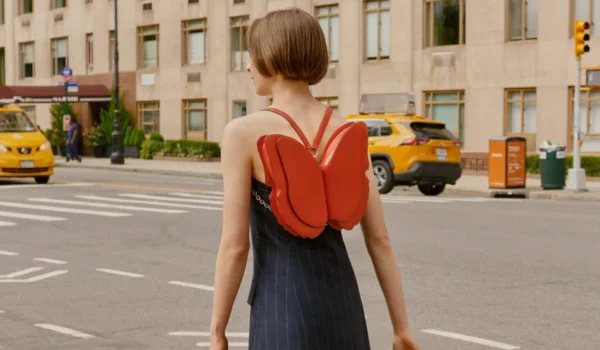 👜 Peter James2 آسان: باشگاه طراحی و پرورش محصول 👜 Peter & James: طراحی کیف پروانه