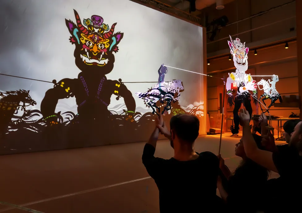 حمید رحمانیان: تصویرسازی اساطیر شاهنامه حمید رحمانیان تصویرسازی اساطیر شاهنامه 2 آسانسازان حمید رحمانیان: تصویرسازی اساطیر شاهنامه