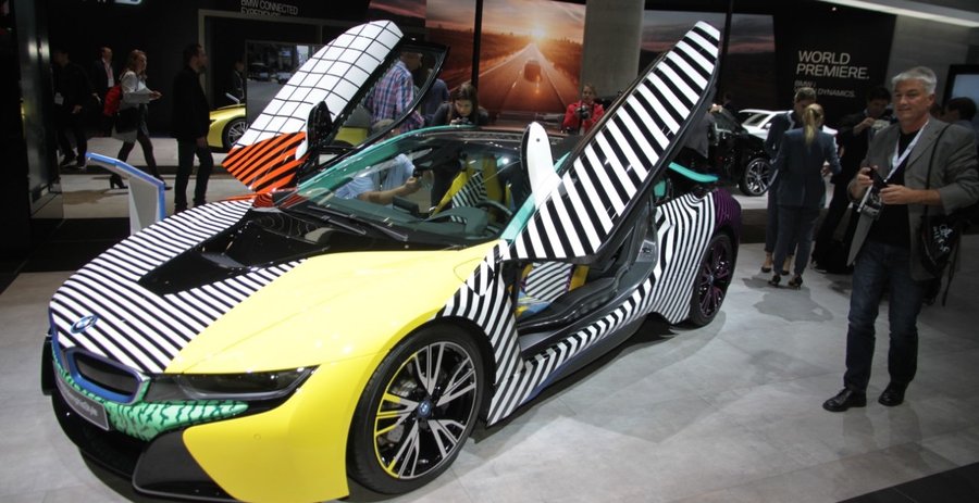 🎨طراحی ممفیس: طغیان رنگها و فرمهای بازیگوش | Memphis Design bmw طراحی خودرو 🎨طراحی ممفیس؛ طغیان رنگها و فرمهای بازیگوش Memphis Design 4 آسانسازان 🎨طراحی ممفیس: طغیان رنگها و فرمهای بازیگوش | Memphis Design