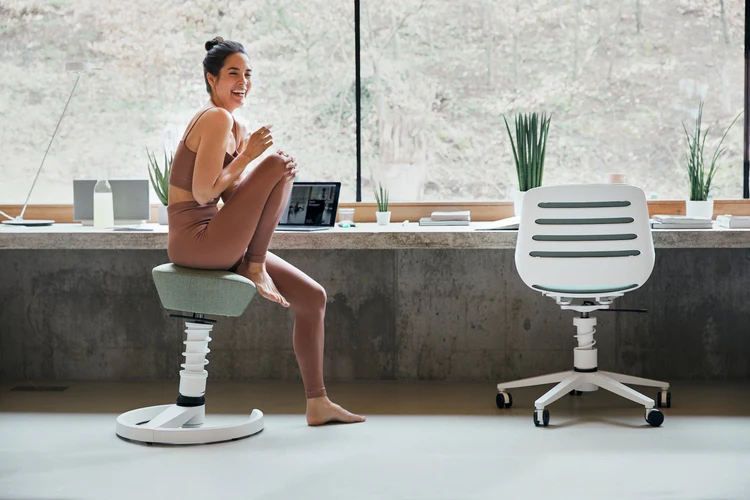 مبلمان ارگونومیک Aeris: نشست فعال مبلمان ارگونومیک Aeris نشست فعال 2 آسان: باشگاه طراحی و پرورش محصول مبلمان ارگونومیک Aeris: نشست فعال