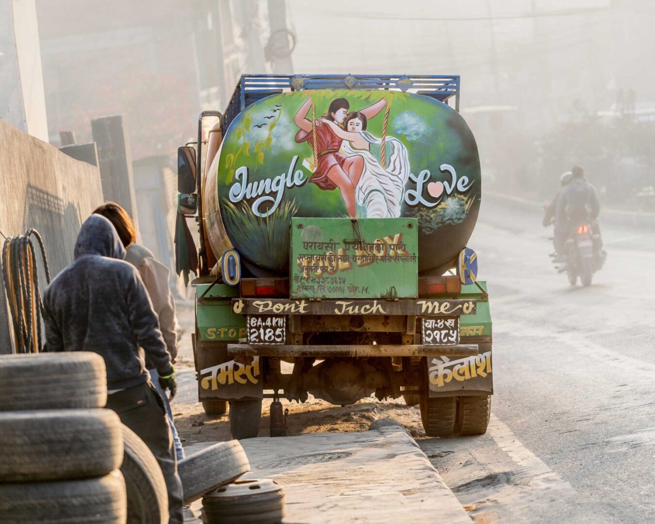 Trucks and Tuk Tuks: 🚚 طراحی وسایل نقلیه از لنز Christopher Herwig Trucks and Tuk Tuks 🚚 طراحی وسایل نقلیه از لنز Christopher Herwig 2 آسان: باشگاه طراحی و پرورش محصول Trucks and Tuk Tuks: 🚚 طراحی وسایل نقلیه از لنز Christopher Herwig