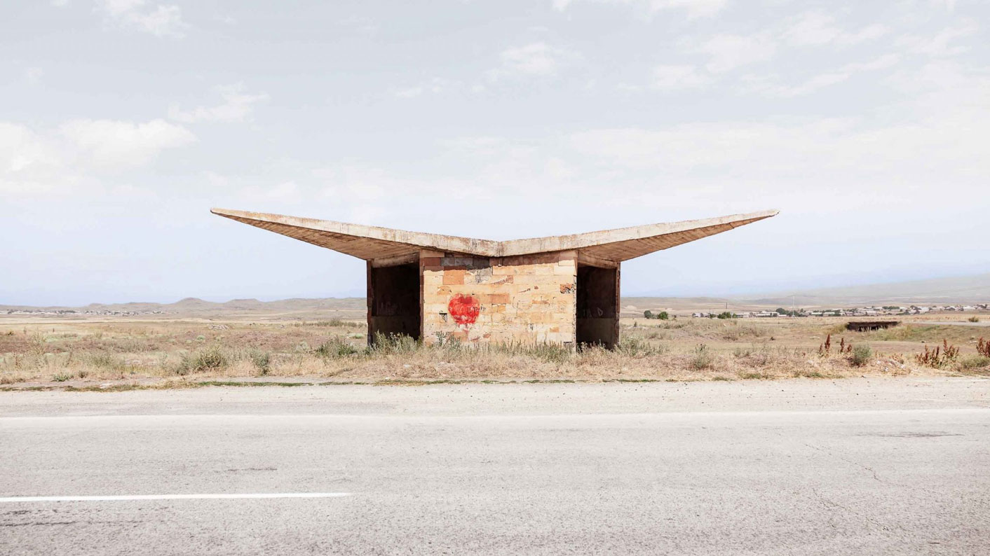 🚌 ایستگاههای اتوبوس شوروی: پروژهٔ عکاسی Christopher Herwig – Soviet Bus Stops ایستگاه های اتوبوس شوروری پروژهٔ عکاسی کریستوفر هرویگ 3 آسان: باشگاه طراحی و پرورش محصول 🚌 ایستگاههای اتوبوس شوروی: پروژهٔ عکاسی Christopher Herwig – Soviet Bus Stops