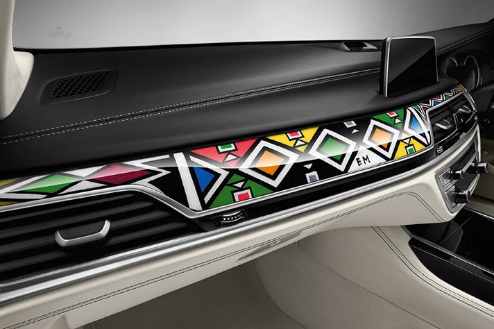 طراحی داخلی خودرو BMW 1 آسان: باشگاه طراحی و پرورش محصول قبیله‌ای که با رنگ حرف می‌زند! Ndebele! 🌈