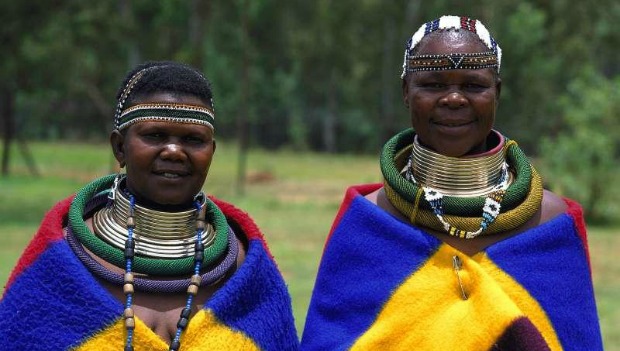 قبیله‌ای که با رنگ حرف می‌زند Ndebele 🌈 7 آسان: باشگاه طراحی و پرورش محصول قبیله‌ای که با رنگ حرف می‌زند! Ndebele! 🌈