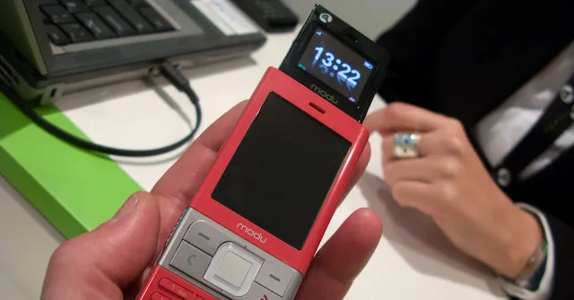 📱 MODU Phone &mdash; تلفنی که زودتر از زمان خودش متولد شد 1 آسان&zwnj;سازان 📱 MODU Phone &mdash; تلفنی که زودتر از زمان خودش متولد شد