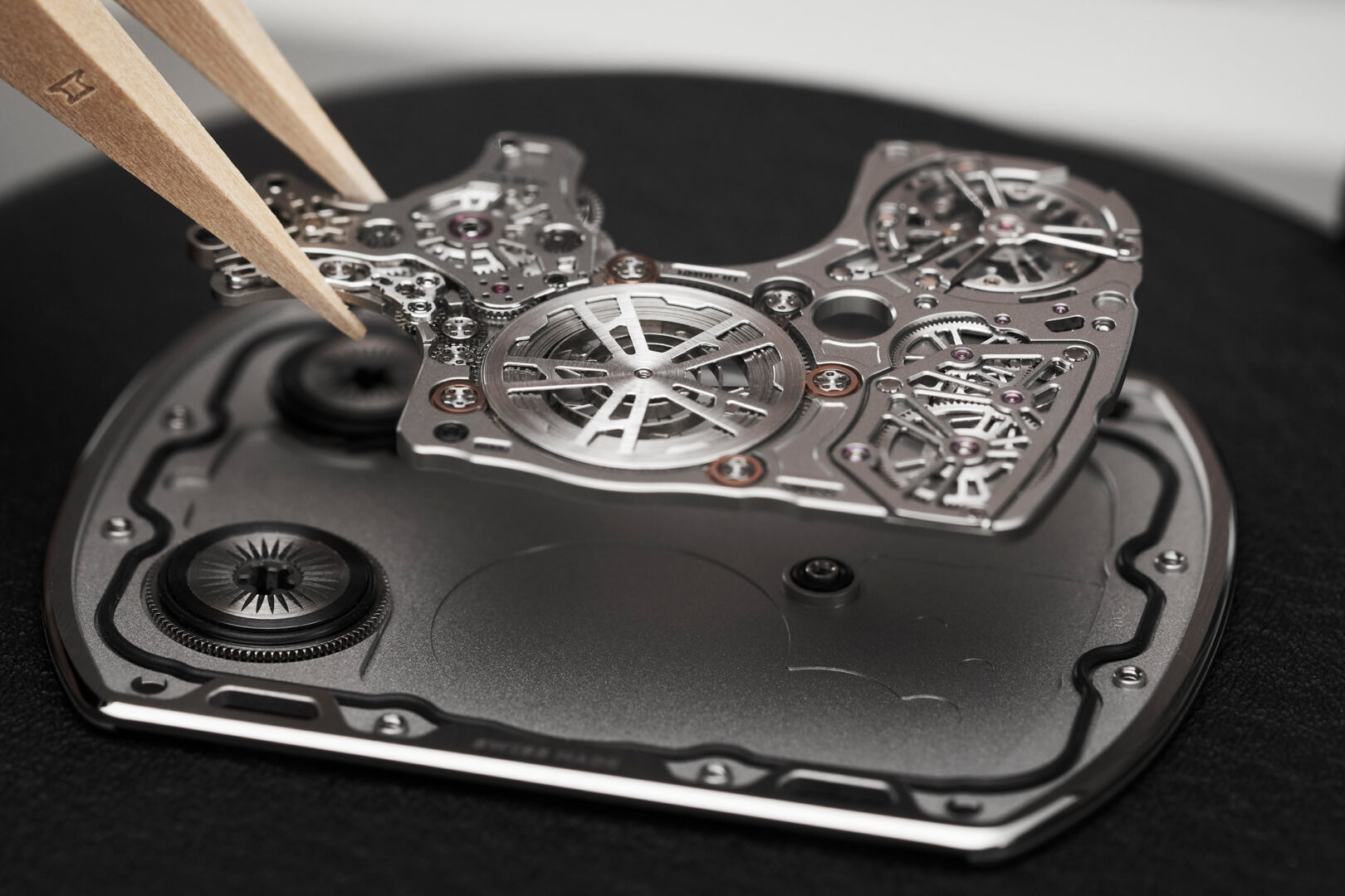 Richard Mille × Ferrari: طراحی ساعت RM UP-01 Richard Mille × Ferrari طراحی ساعت RM UP 01 2 آسان: باشگاه طراحی و پرورش محصول Richard Mille × Ferrari: طراحی ساعت RM UP-01