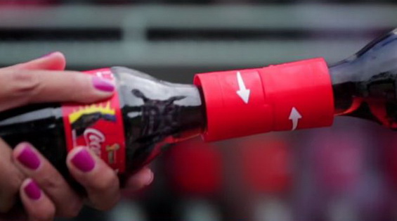 پیچ‌ش دوستانه کوکاکولا و طراحی برای تعامل The Friendly Twist 1 آسان: باشگاه طراحی و پرورش محصول پیچ‌ش دوستانه: کوکاکولا و طراحی برای تعامل «The Friendly Twist»