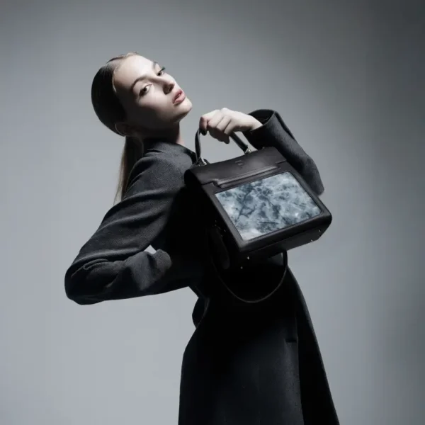 Infinity Bag: طراحی کیف هوشمند از Peuty Infinity Bag طراحی کیف هوشمند 1 آسانسازان Infinity Bag: طراحی کیف هوشمند از Peuty