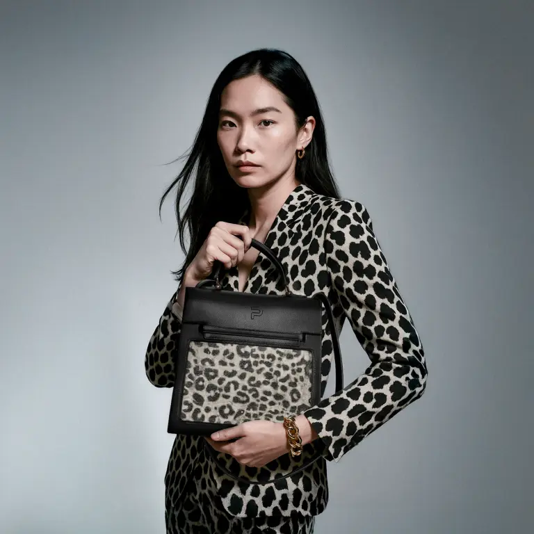 Infinity Bag طراحی کیف هوشمند 2 آسان‌سازان Infinity Bag: طراحی کیف هوشمند از Peuty