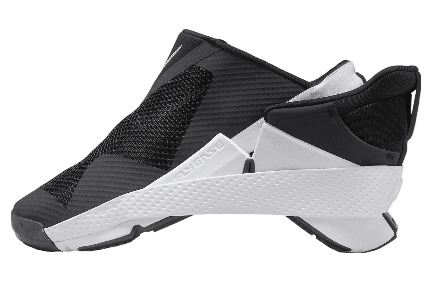 ipad nike go flyease black white آسان‌سازان 👟 Nike FlyEase: وقتی کفش پوشیدن آسان می‌شود